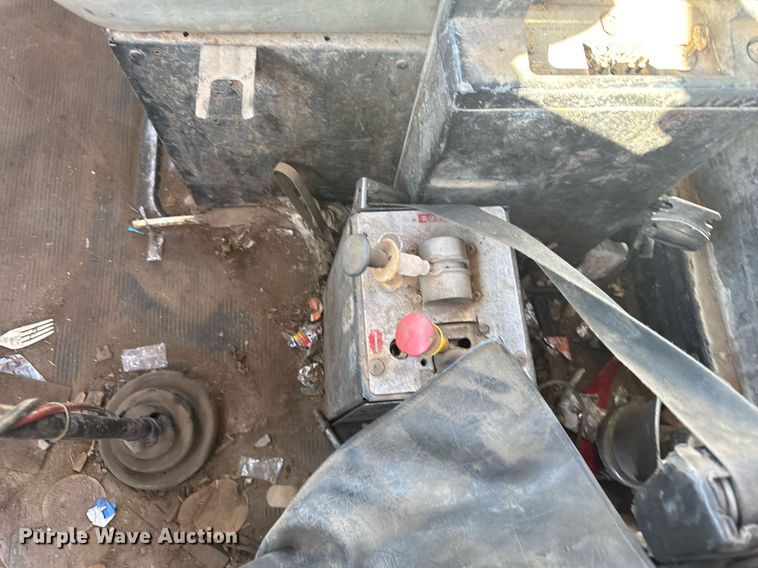 image for item EG6447 1987 Kenworth T660 tank truck