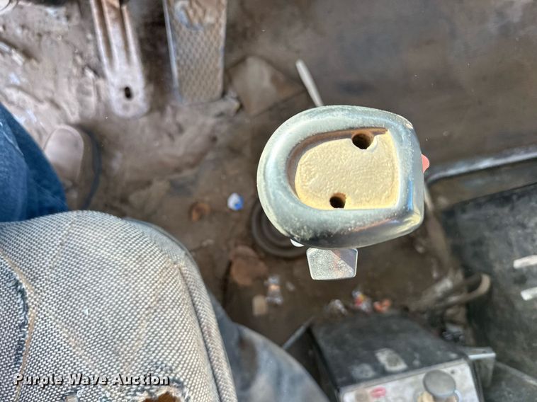 image for item EG6447 1987 Kenworth T660 tank truck