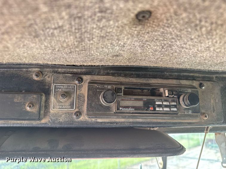 image for item EG6447 1987 Kenworth T660 tank truck