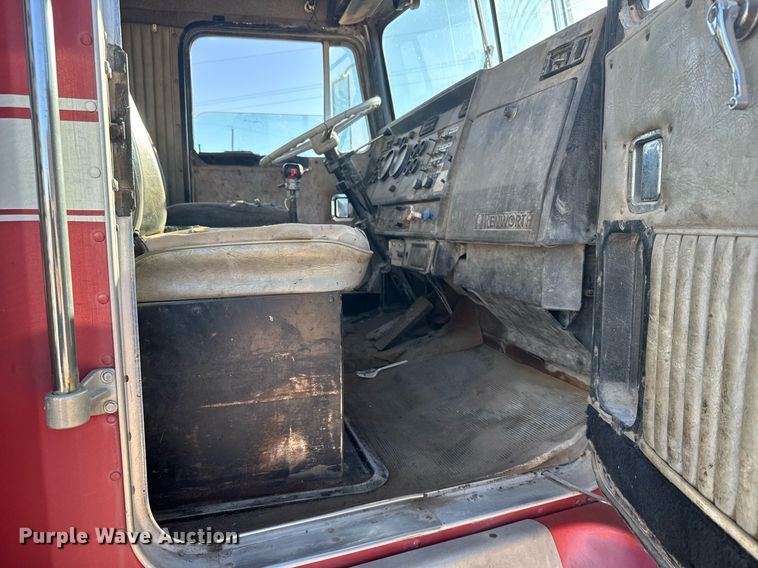 image for item EG6447 1987 Kenworth T660 tank truck