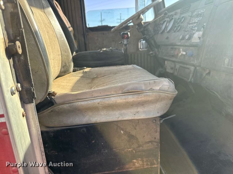 image for item EG6447 1987 Kenworth T660 tank truck