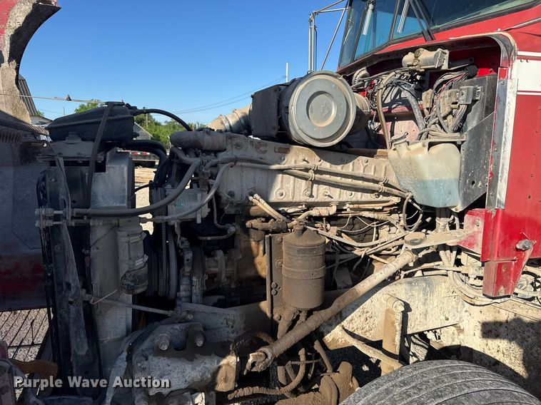 image for item EG6447 1987 Kenworth T660 tank truck