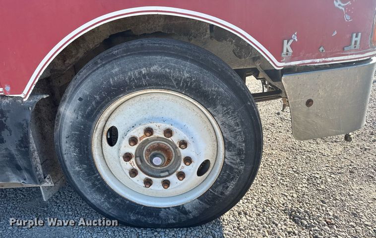 image for item EG6447 1987 Kenworth T660 tank truck