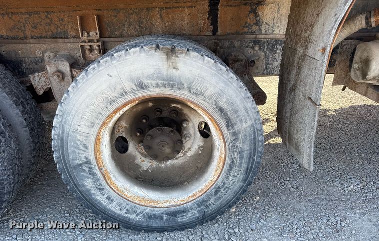 image for item EG6447 1987 Kenworth T660 tank truck