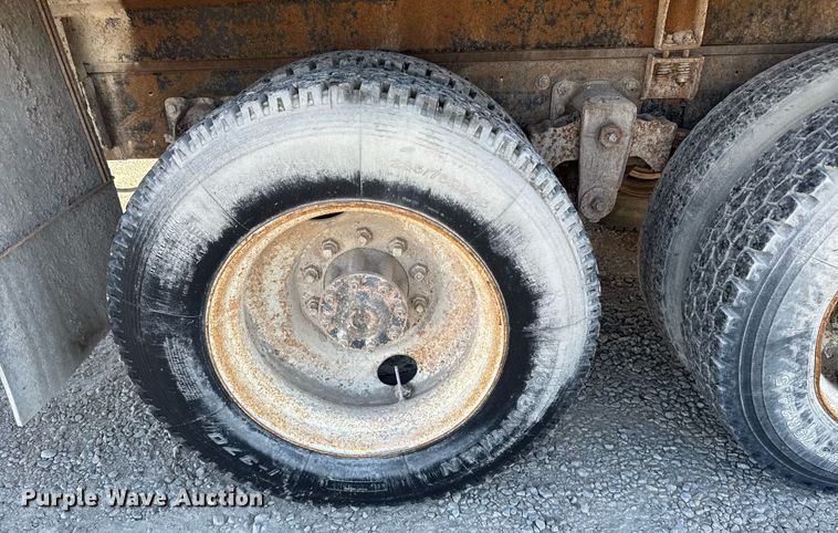 image for item EG6447 1987 Kenworth T660 tank truck