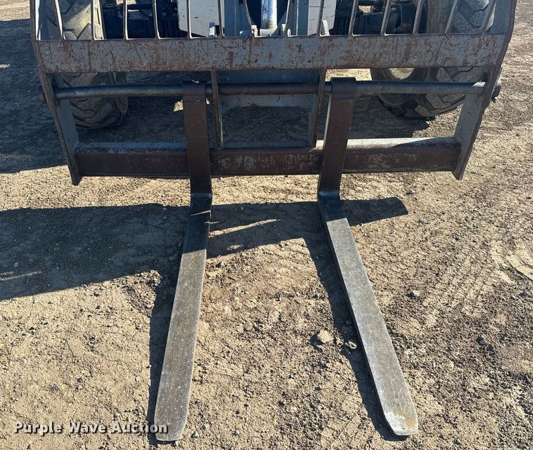 image for item EG6461 Terex TH842C telehandler