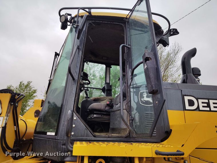 image for item EH0310 2015 John Deere 624K wheel loader