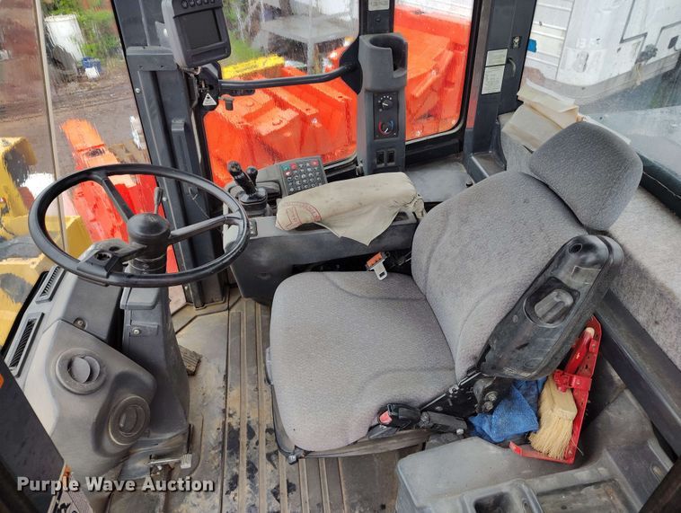 image for item EH0310 2015 John Deere 624K wheel loader