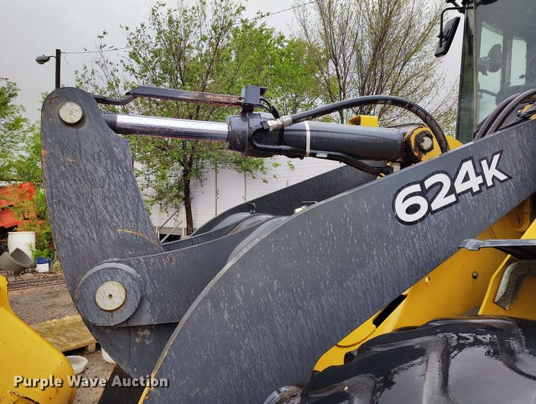 image for item EH0310 2015 John Deere 624K wheel loader