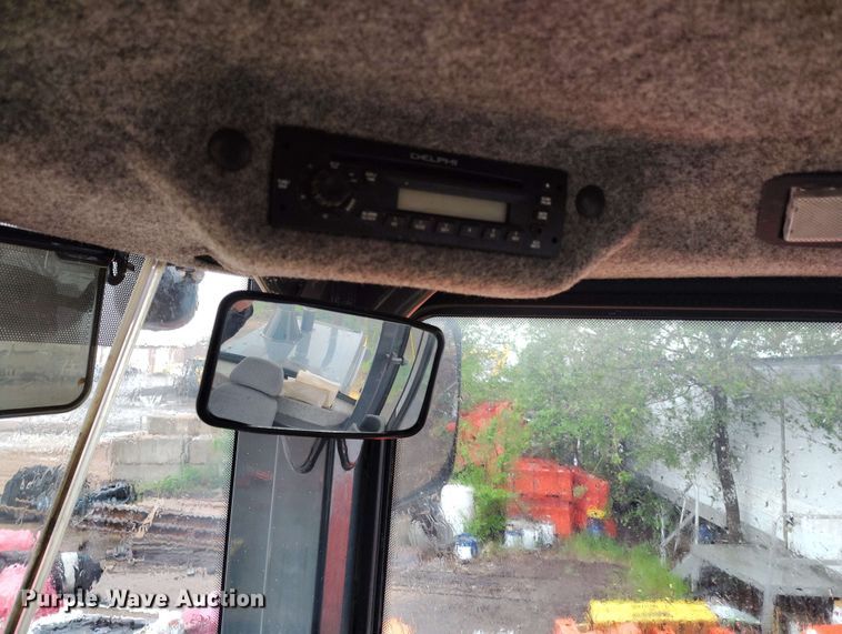 image for item EH0310 2015 John Deere 624K wheel loader