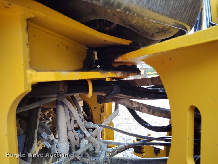 image for item EH0310 2015 John Deere 624K wheel loader