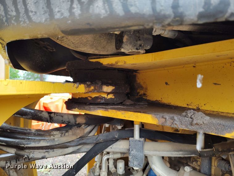 image for item EH0310 2015 John Deere 624K wheel loader