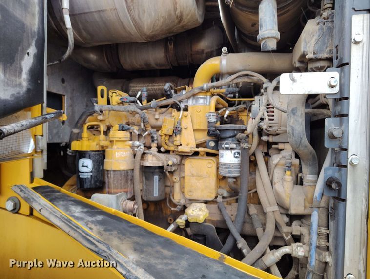 image for item EH0310 2015 John Deere 624K wheel loader