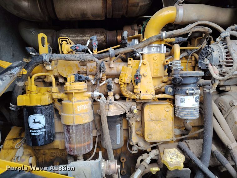 image for item EH0310 2015 John Deere 624K wheel loader