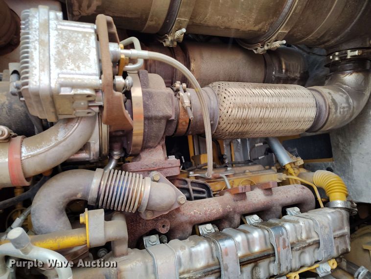 image for item EH0310 2015 John Deere 624K wheel loader