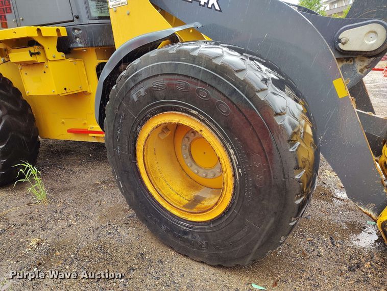 image for item EH0310 2015 John Deere 624K wheel loader