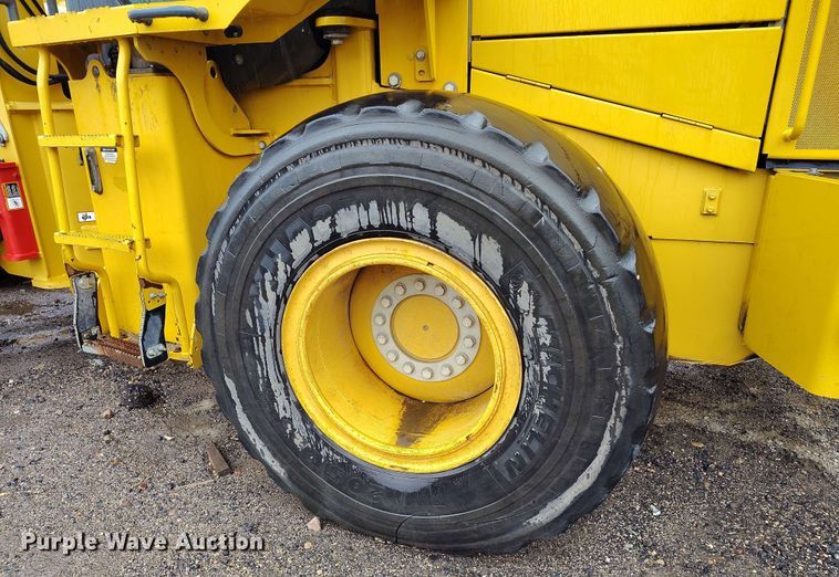 image for item EH0310 2015 John Deere 624K wheel loader