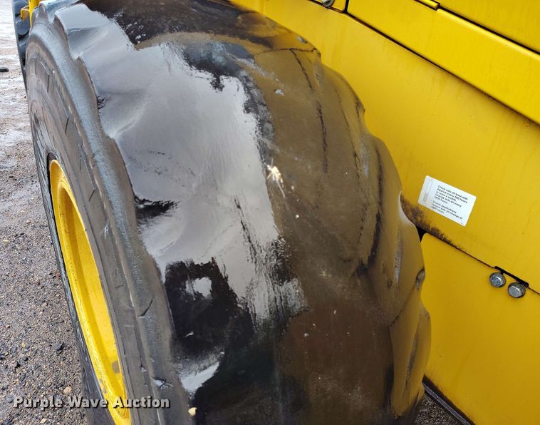 image for item EH0310 2015 John Deere 624K wheel loader