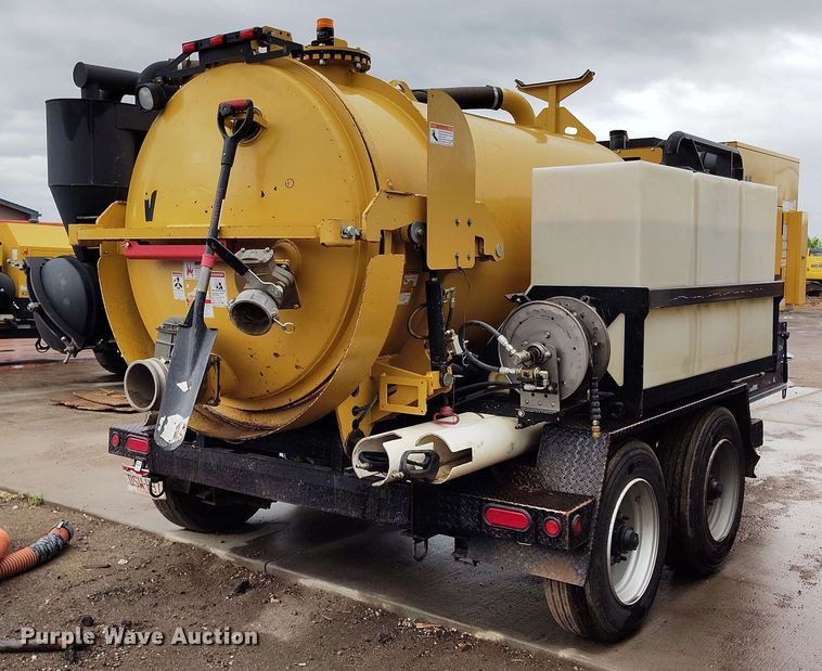 image for item EH0312 2022 Vermeer VX75-800 vacuum excavator