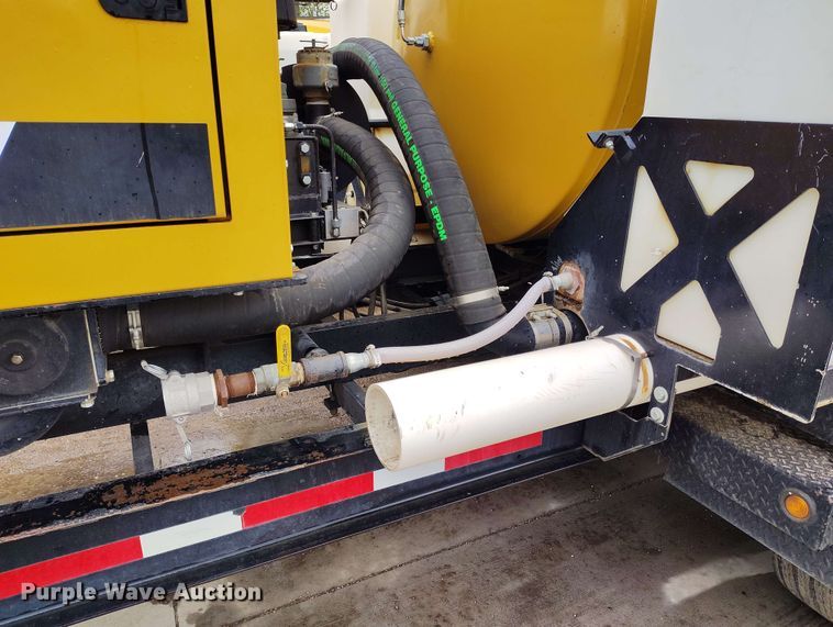 image for item EH0312 2022 Vermeer VX75-800 vacuum excavator