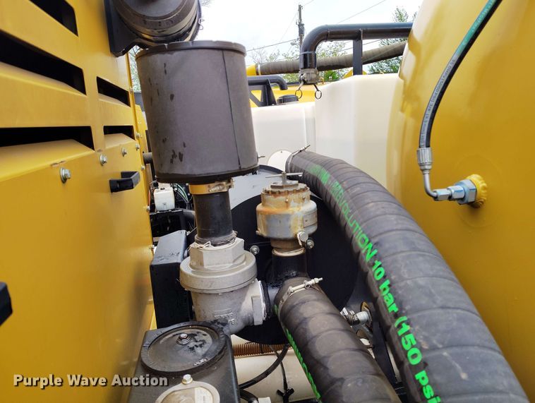 image for item EH0312 2022 Vermeer VX75-800 vacuum excavator