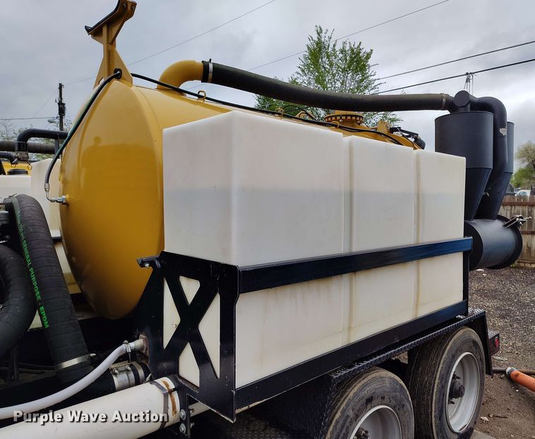 image for item EH0312 2022 Vermeer VX75-800 vacuum excavator