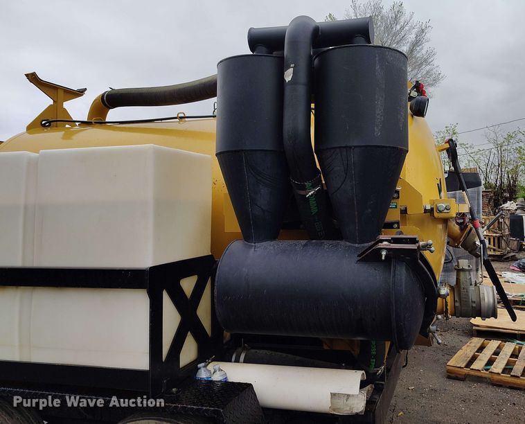 image for item EH0312 2022 Vermeer VX75-800 vacuum excavator