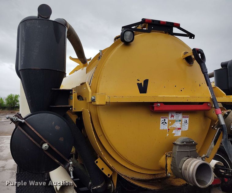 image for item EH0312 2022 Vermeer VX75-800 vacuum excavator