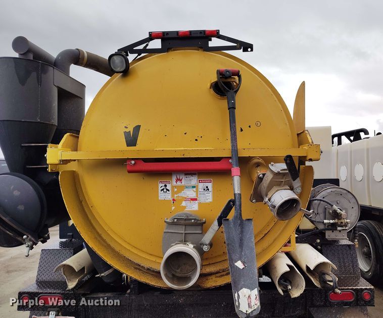 image for item EH0312 2022 Vermeer VX75-800 vacuum excavator