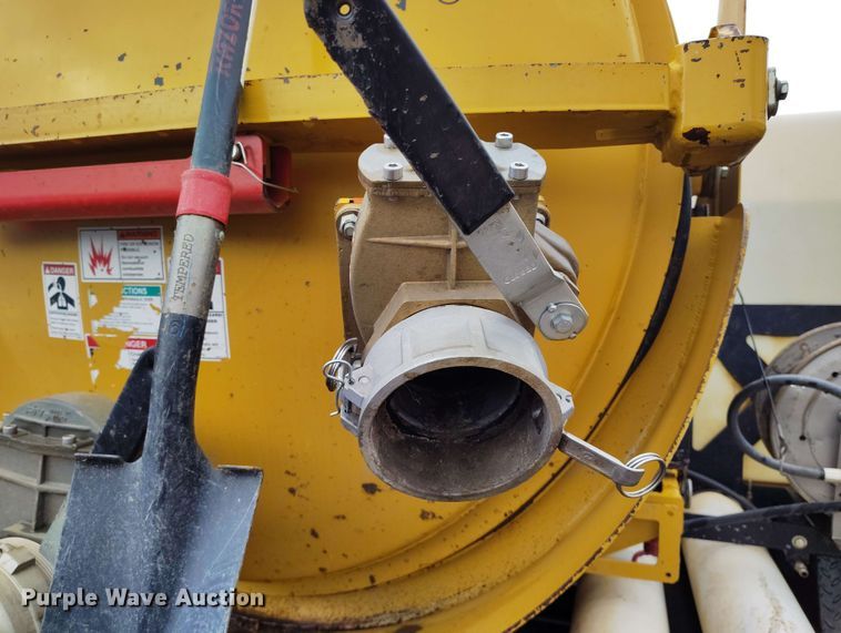 image for item EH0312 2022 Vermeer VX75-800 vacuum excavator