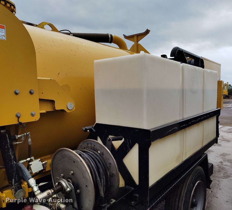 image for item EH0312 2022 Vermeer VX75-800 vacuum excavator