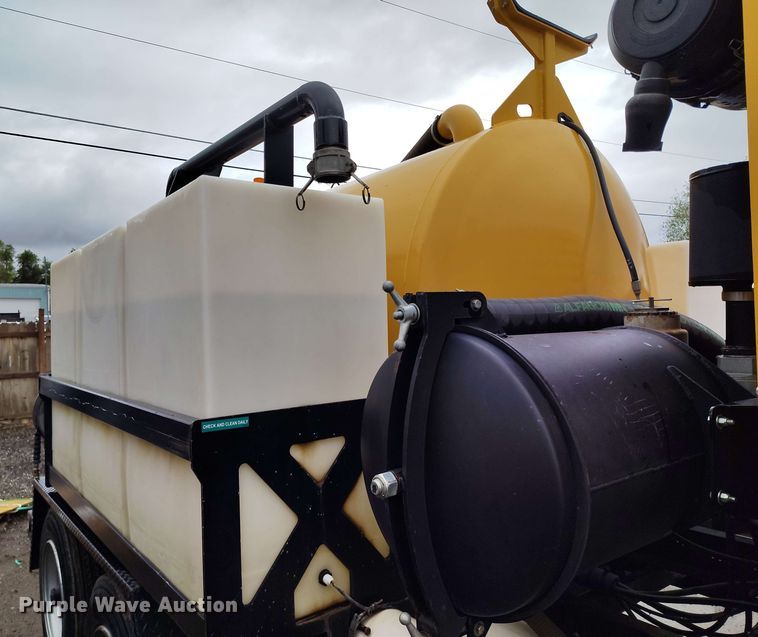 image for item EH0312 2022 Vermeer VX75-800 vacuum excavator