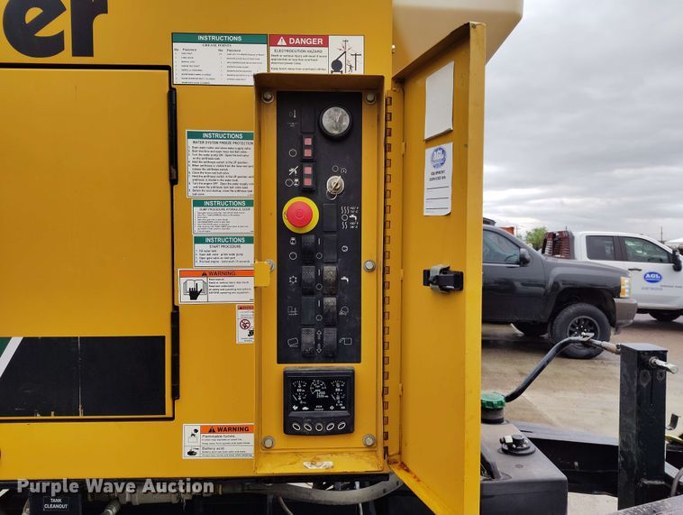 image for item EH0312 2022 Vermeer VX75-800 vacuum excavator