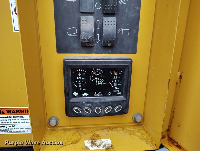 image for item EH0312 2022 Vermeer VX75-800 vacuum excavator