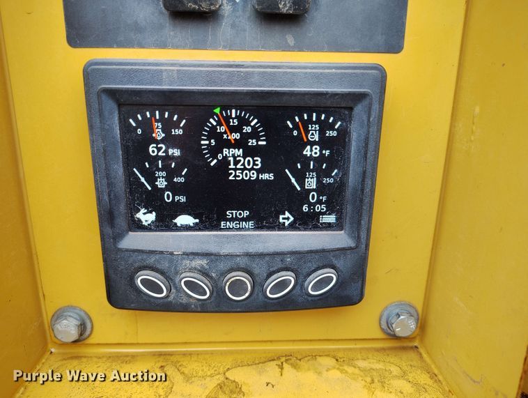 image for item EH0312 2022 Vermeer VX75-800 vacuum excavator