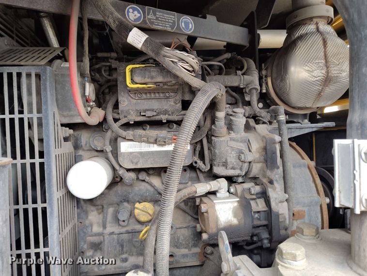 image for item EH0312 2022 Vermeer VX75-800 vacuum excavator