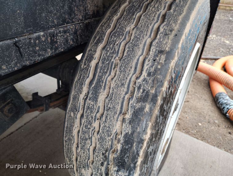 image for item EH0312 2022 Vermeer VX75-800 vacuum excavator