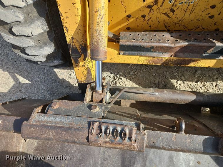 image for item EJ0041 1997 John Deere 7775 skid steer loader