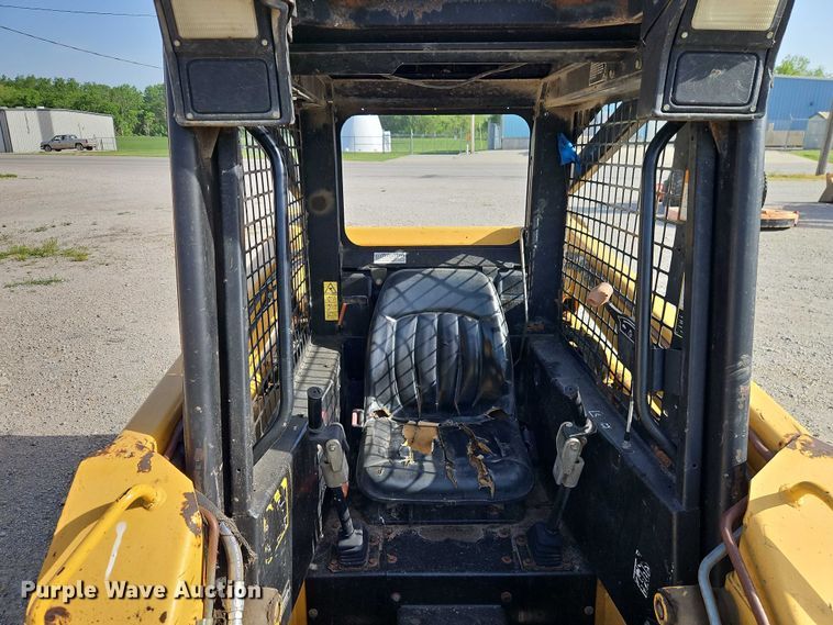 image for item EJ0041 1997 John Deere 7775 skid steer loader