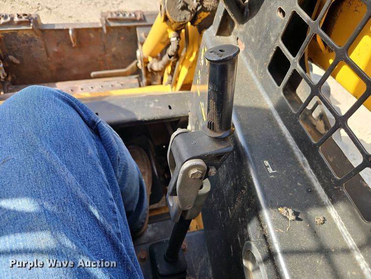 image for item EJ0041 1997 John Deere 7775 skid steer loader