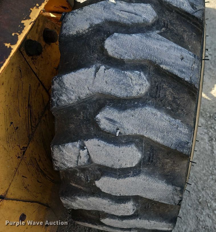 image for item EJ0041 1997 John Deere 7775 skid steer loader