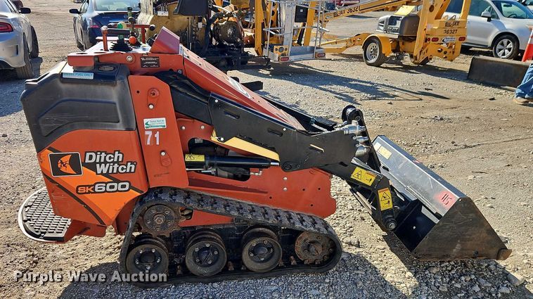 image for item EJ0048 2018 Ditch Witch SK600 compact utility loader