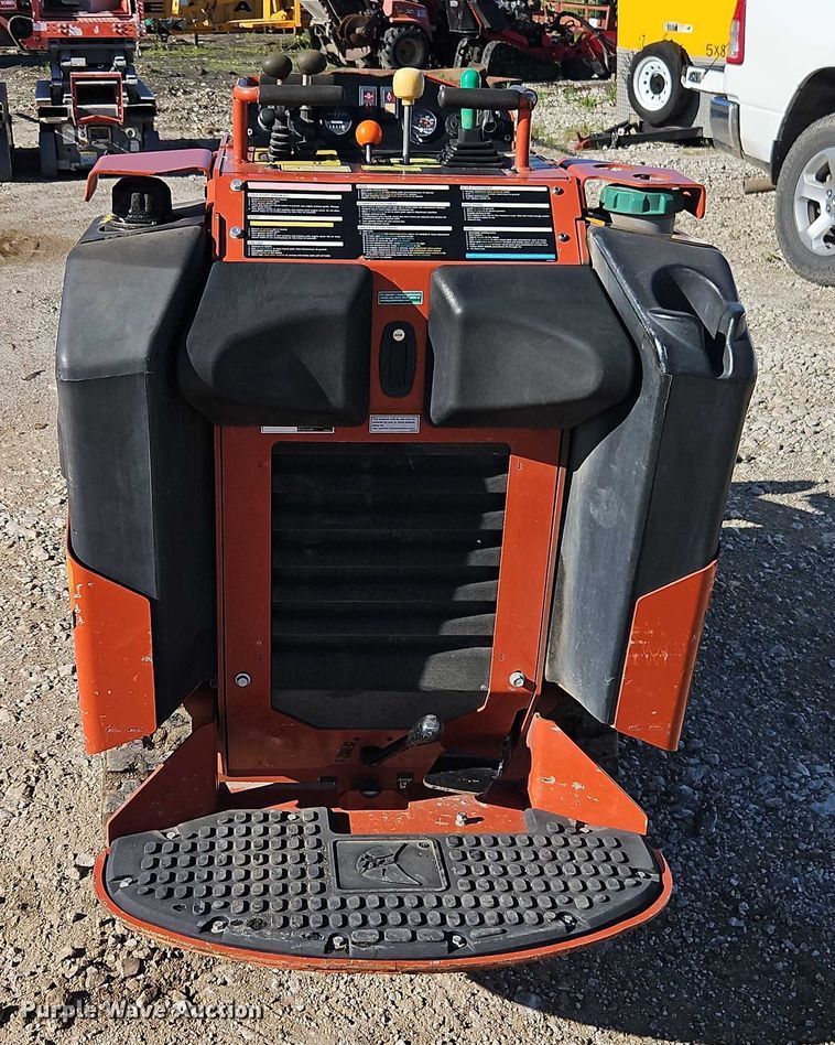 image for item EJ0048 2018 Ditch Witch SK600 compact utility loader