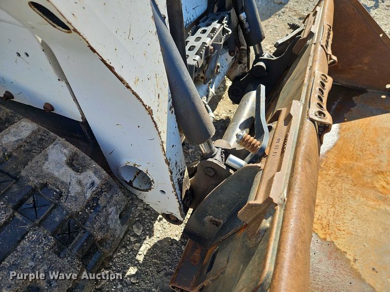 image for item EJ0052 2017 Bobcat T550 tracked skid steer loader