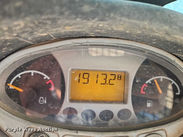 image for item EJ0052 2017 Bobcat T550 tracked skid steer loader