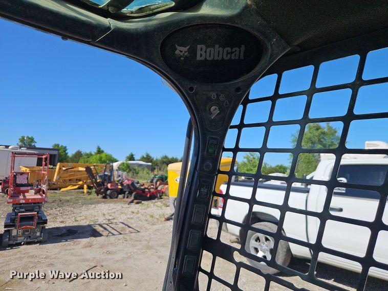 image for item EJ0052 2017 Bobcat T550 tracked skid steer loader