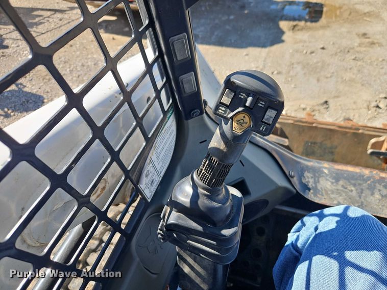 image for item EJ0052 2017 Bobcat T550 tracked skid steer loader