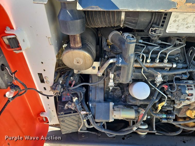 image for item EJ0052 2017 Bobcat T550 tracked skid steer loader