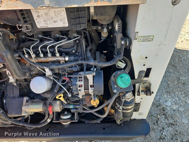 image for item EJ0052 2017 Bobcat T550 tracked skid steer loader