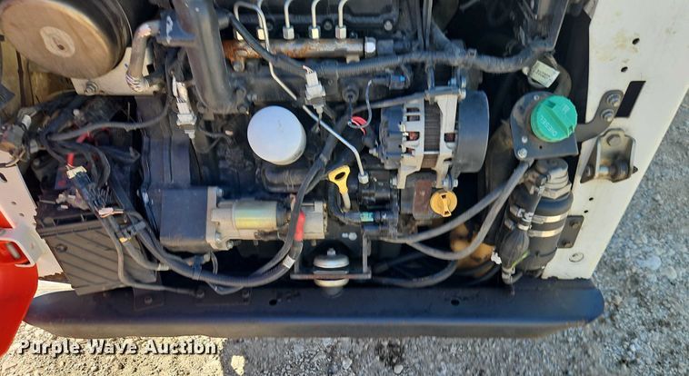 image for item EJ0052 2017 Bobcat T550 tracked skid steer loader